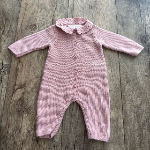 NewBorn Bundle - Zara, Colored Organics, H & M, Carters, Kendi - Picture 2 of 12